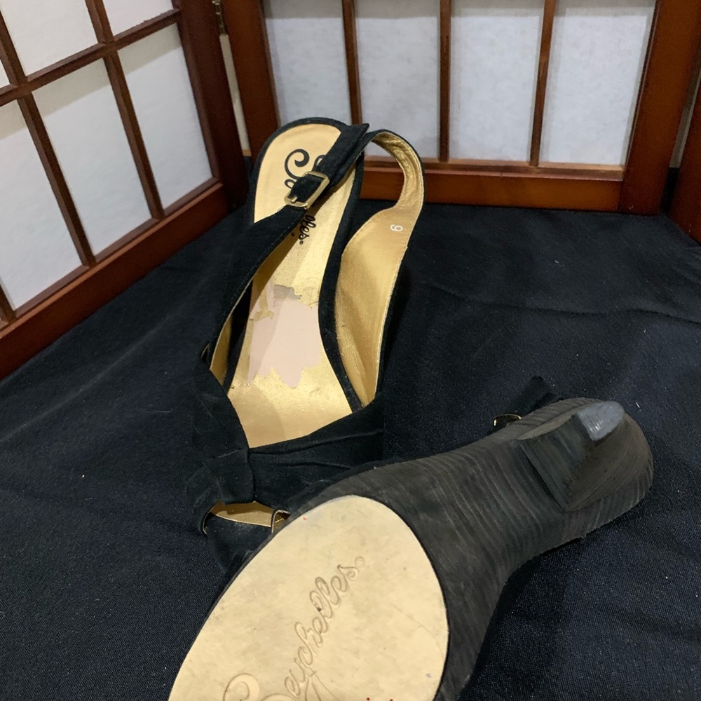 Seychelles Women’s Dress shoes Black Suede. Size:9. - Picture 4 of 4